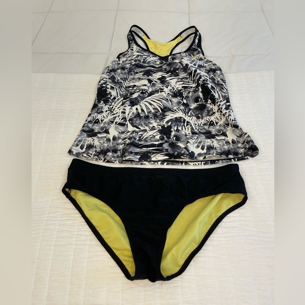 Gerry Black and White Floral Tankini Set 14